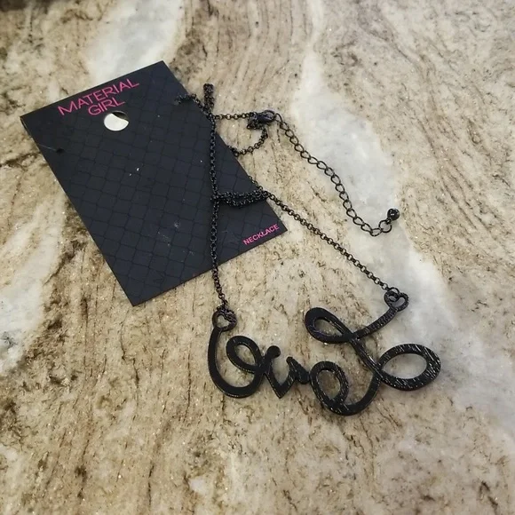 Material Girl Madonna  Love Necklace. - Picture 3 of 3